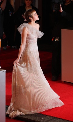 49824_EmmaWatson_BAFTAAwardsLondon13thFeb201118_122_532lo.jpg