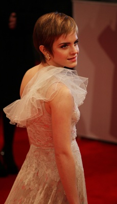 49844_EmmaWatson_BAFTAAwardsLondon13thFeb201120_122_53lo.jpg