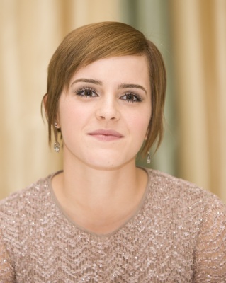 83987_kaneda_Emma_Watson_Armando_Gallo_PortraitsJuly2011_25_123_341lo.jpg