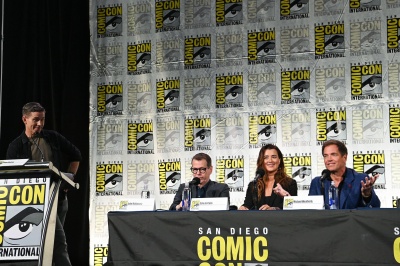 661666787_2226875172-ncis-tony-ziva-panel-_l.jpg