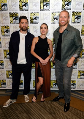 663775141_2227031405-2025-comic-con-international-san-diego-outlander-pr.jpg