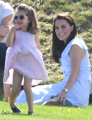 72729432_kate_middleton_10062018_addds_02.jpg
