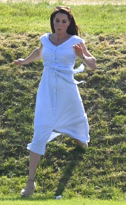 72729439_kate_middleton_10062018_addds_06.jpg