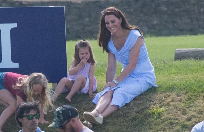 72730690_kate_middleton_10062018_adddds_03.jpg