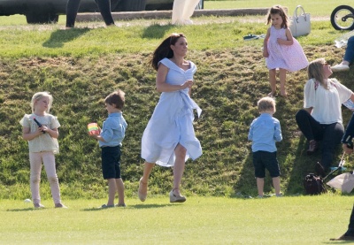 72730695_kate_middleton_10062018_adddds_06.jpg
