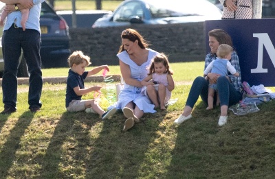 72730703_kate_middleton_10062018_adddds_09.jpg
