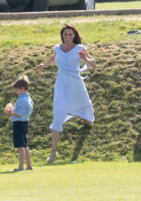 72730720_kate_middleton_10062018_adddds_19.jpg