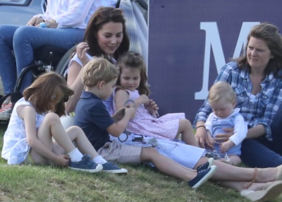 72731071_kate_middleton_10062018_addddds_03.jpg