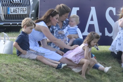 72731074_kate_middleton_10062018_addddds_05.jpg