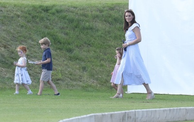 72731101_kate_middleton_10062018_addddds_17.jpg