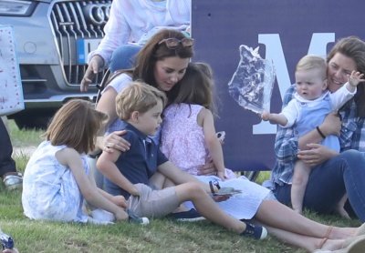 72731115_kate_middleton_10062018_addddds_22.jpg