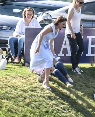72811877_kate-1.jpg