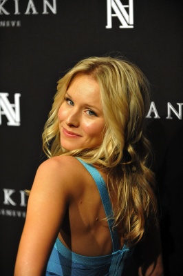 179122224_kristen-bell-avakian-beverly-hills-boutique-celebration-2008-hq-22.jpg
