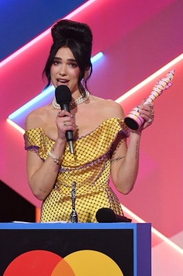 dualipa_0522.jpg