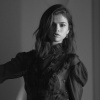 42357455_coach_campaign_selena_gomez_2_embed.jpg