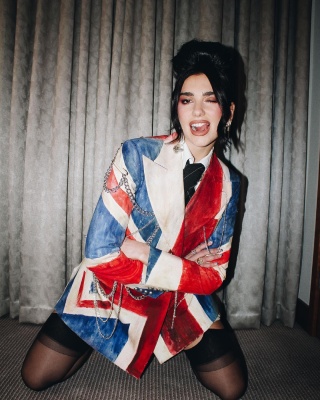 dualipa_0005.jpg