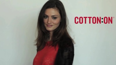 MEET_PHOEBE_TONKIN_009.jpg