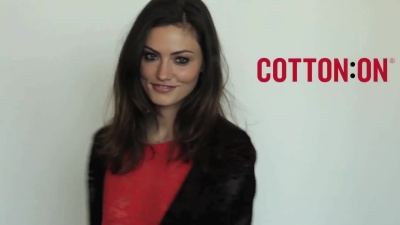 MEET_PHOEBE_TONKIN_017.jpg