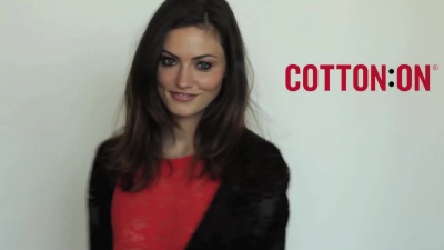 MEET_PHOEBE_TONKIN_018.jpg