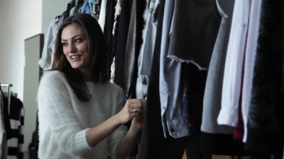 MEET_PHOEBE_TONKIN_215.jpg