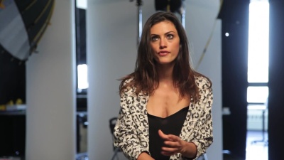 MEET_PHOEBE_TONKIN_320.jpg