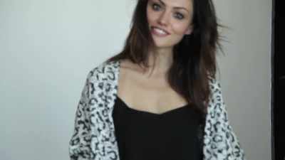 MEET_PHOEBE_TONKIN_395.jpg