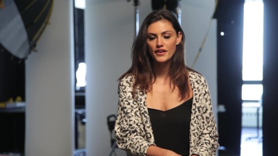 MEET_PHOEBE_TONKIN_521.jpg