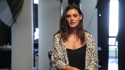 MEET_PHOEBE_TONKIN_524.jpg