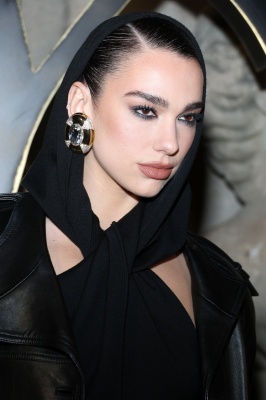 dualipa_0002~0.jpg