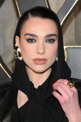 dualipa_0003.jpg