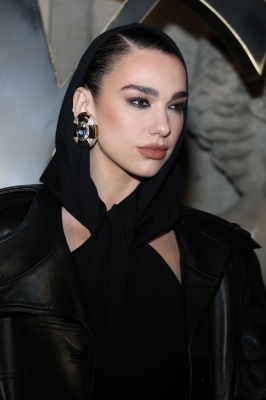 dualipa_0003~0.jpg